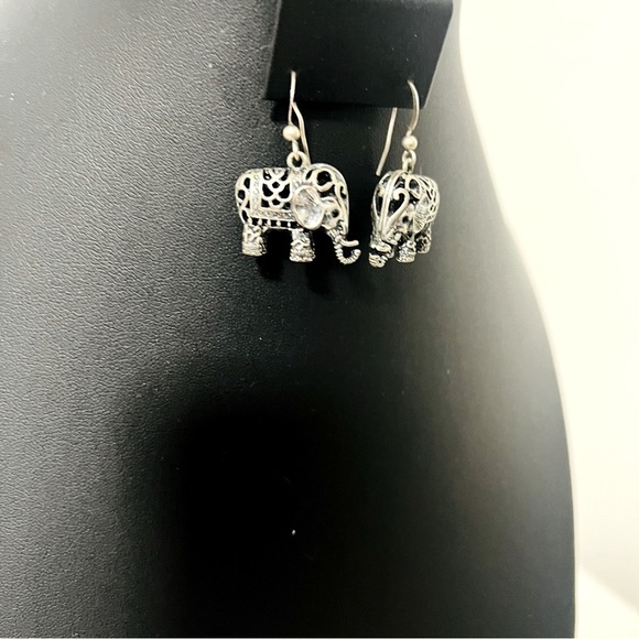 Elephant Drop Earrings Silver Tone Etched 3D Boho Retro Everyday Casual - Picture 4 of 4
